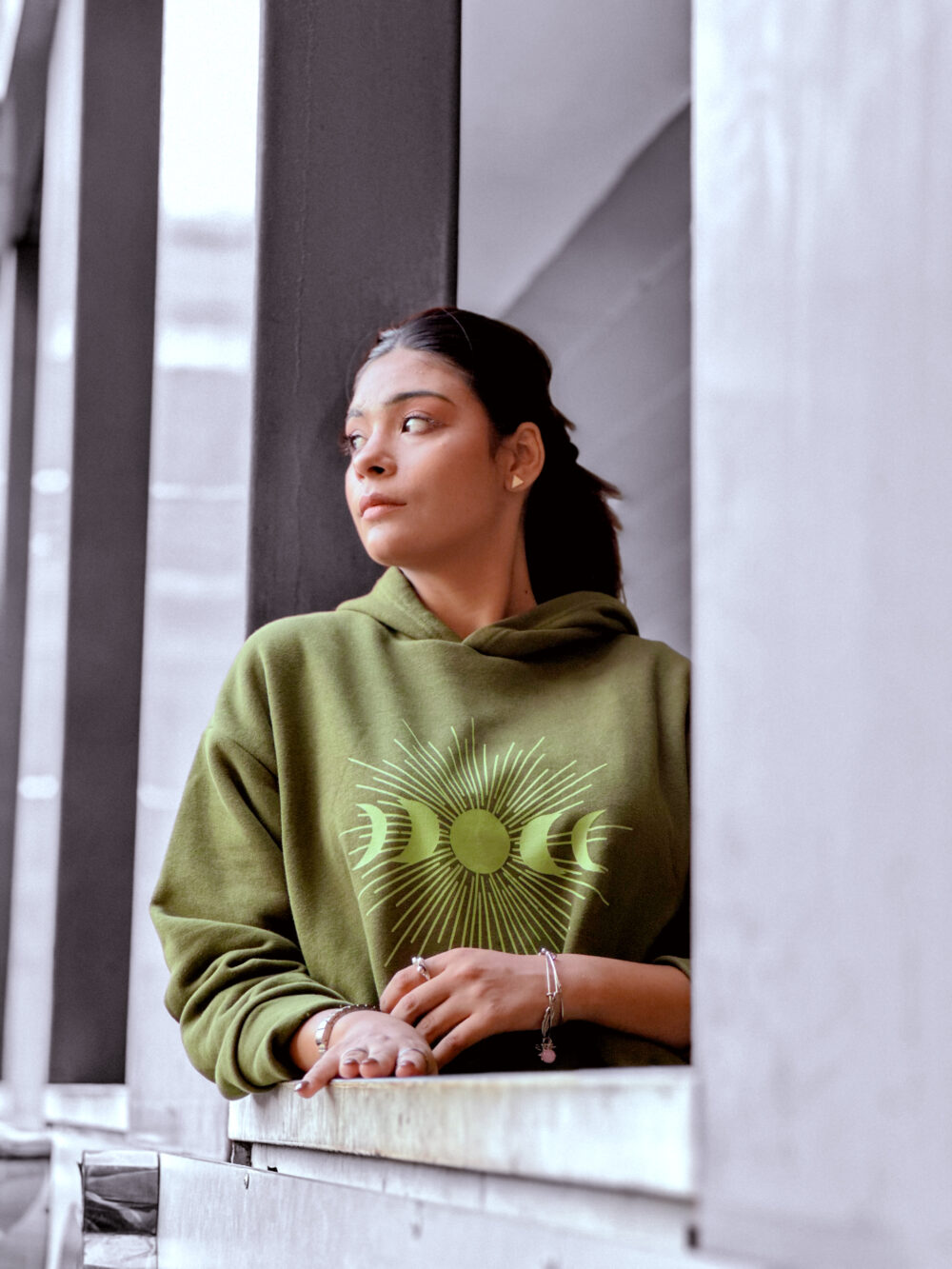 Olive green oversized hoodie - Image 2